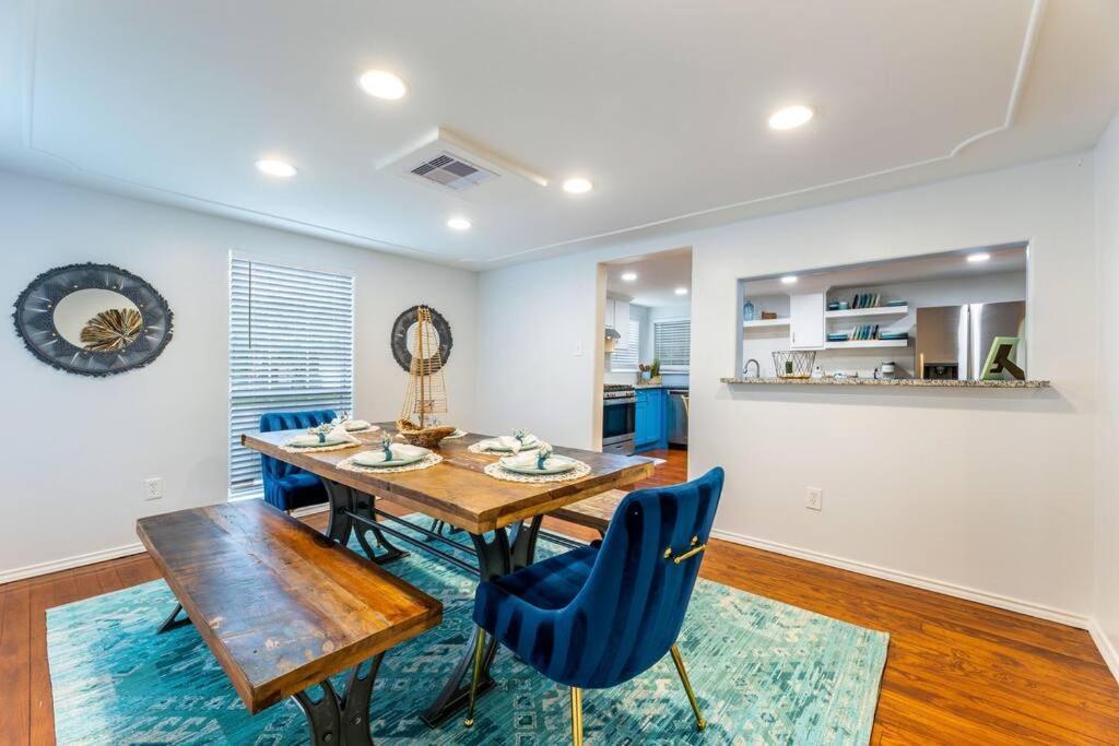 5/3 With A Heated Pool 2 Min From Beach, Updated Galveston Exteriör bild