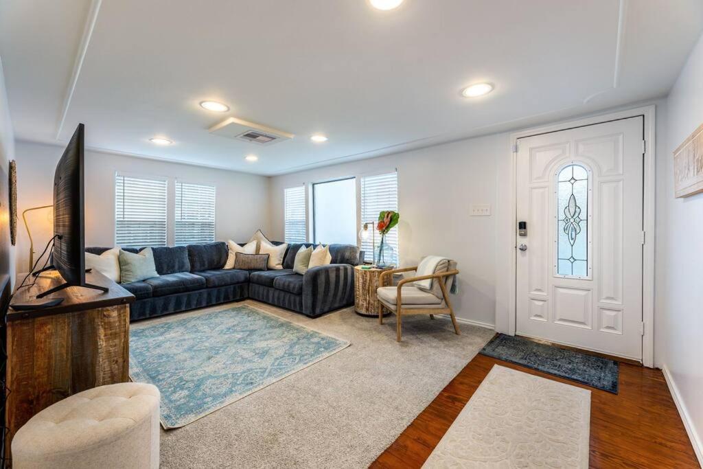 5/3 With A Heated Pool 2 Min From Beach, Updated Galveston Exteriör bild