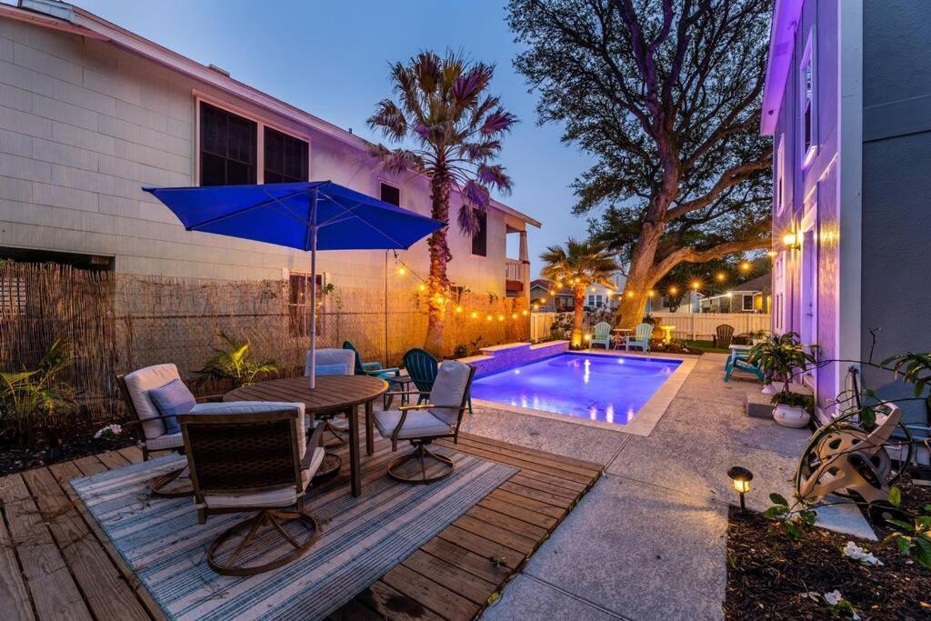 5/3 With A Heated Pool 2 Min From Beach, Updated Galveston Exteriör bild