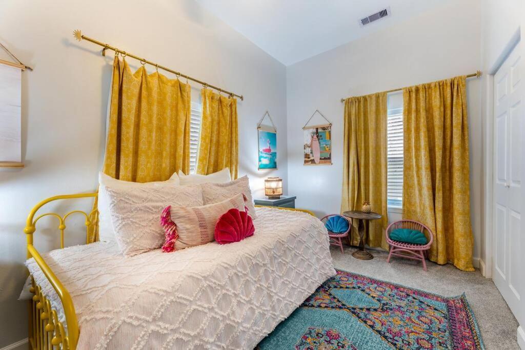 5/3 With A Heated Pool 2 Min From Beach, Updated Galveston Exteriör bild